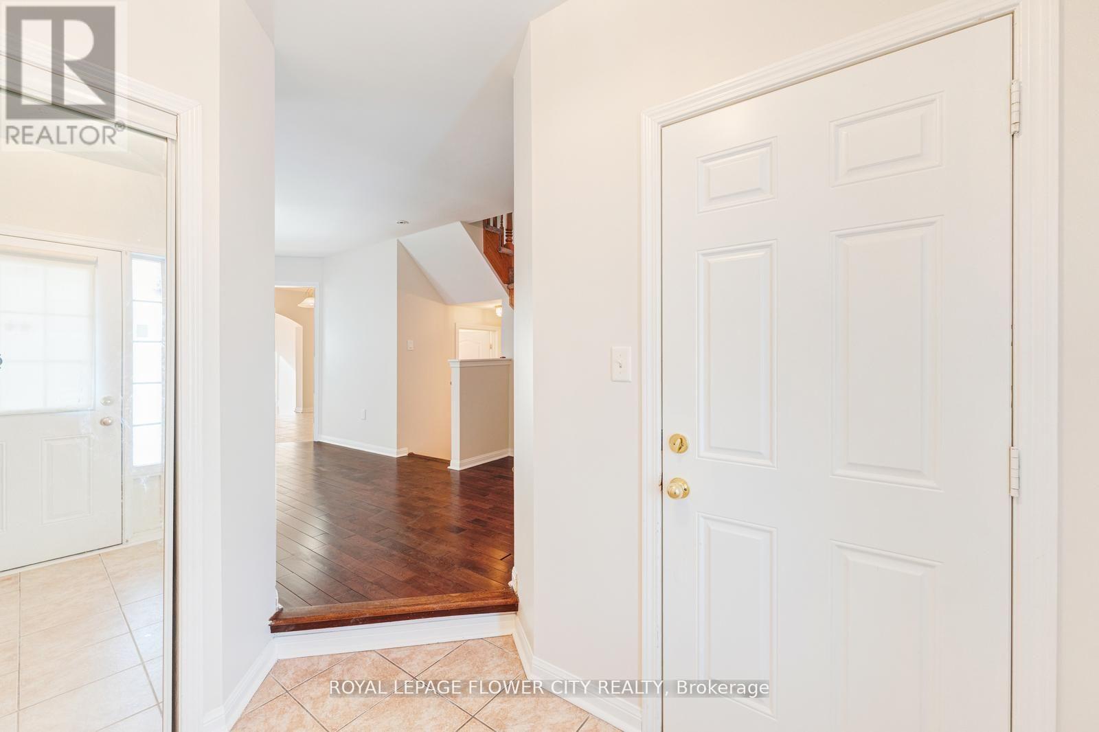 80 Dwyer Drive, Brampton, Ontario  L6S 0B1 - Photo 7 - W12943374