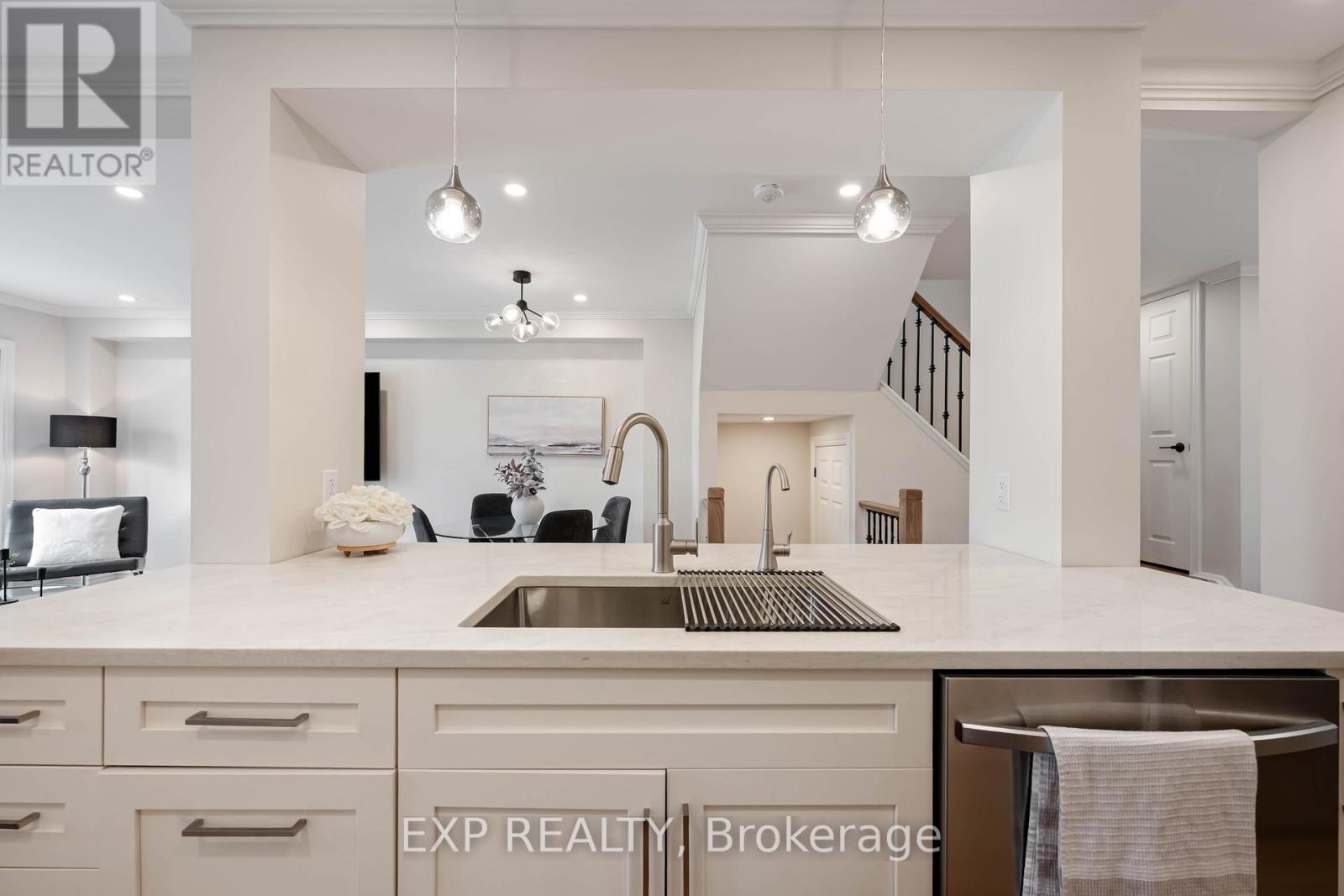 345 Rebecca Drive, Orangeville, Ontario  L9W 4P5 - Photo 8 - W12943392