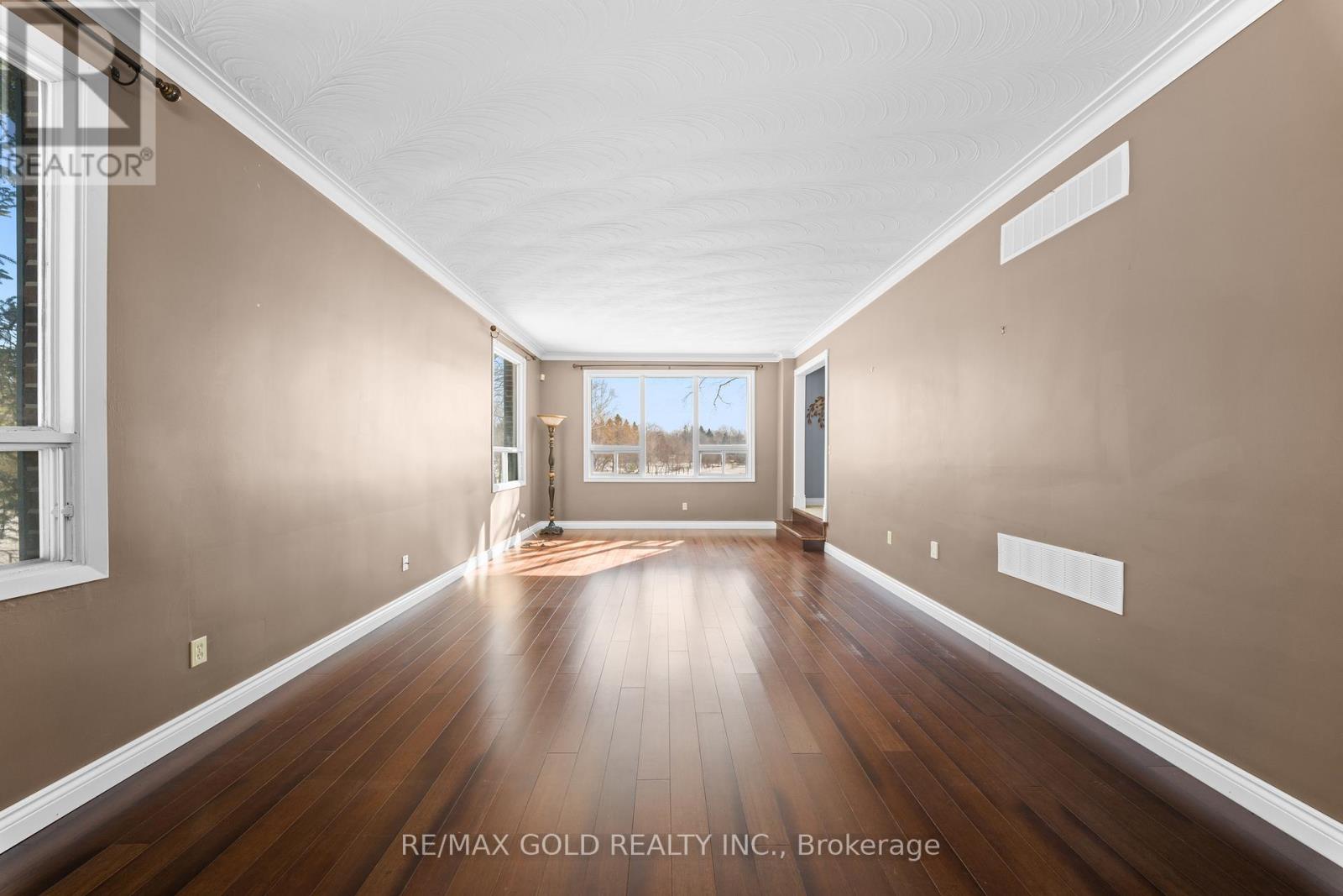 14 Birchview Drive, Caledon, Ontario  L7K 0L5 - Photo 15 - W12943394