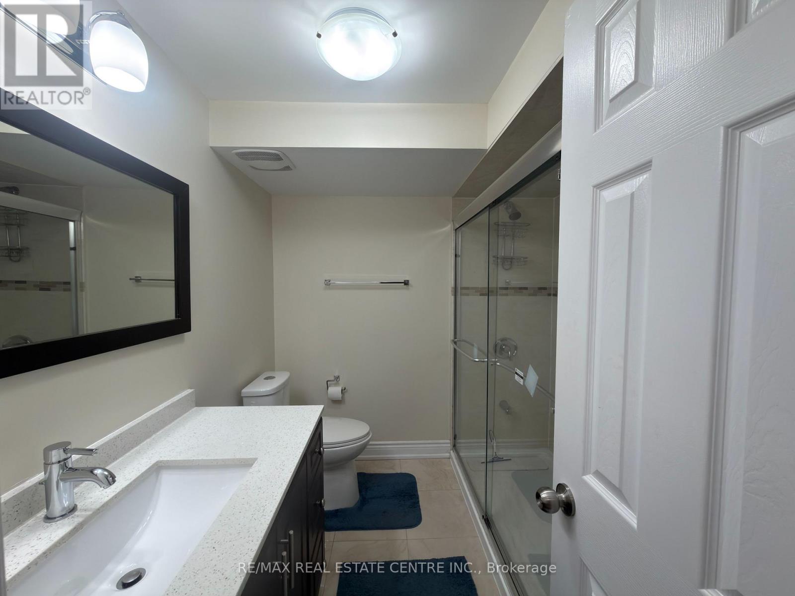 4325 Guildwood Way, Mississauga, Ontario  L5R 0A7 - Photo 10 - W12943436