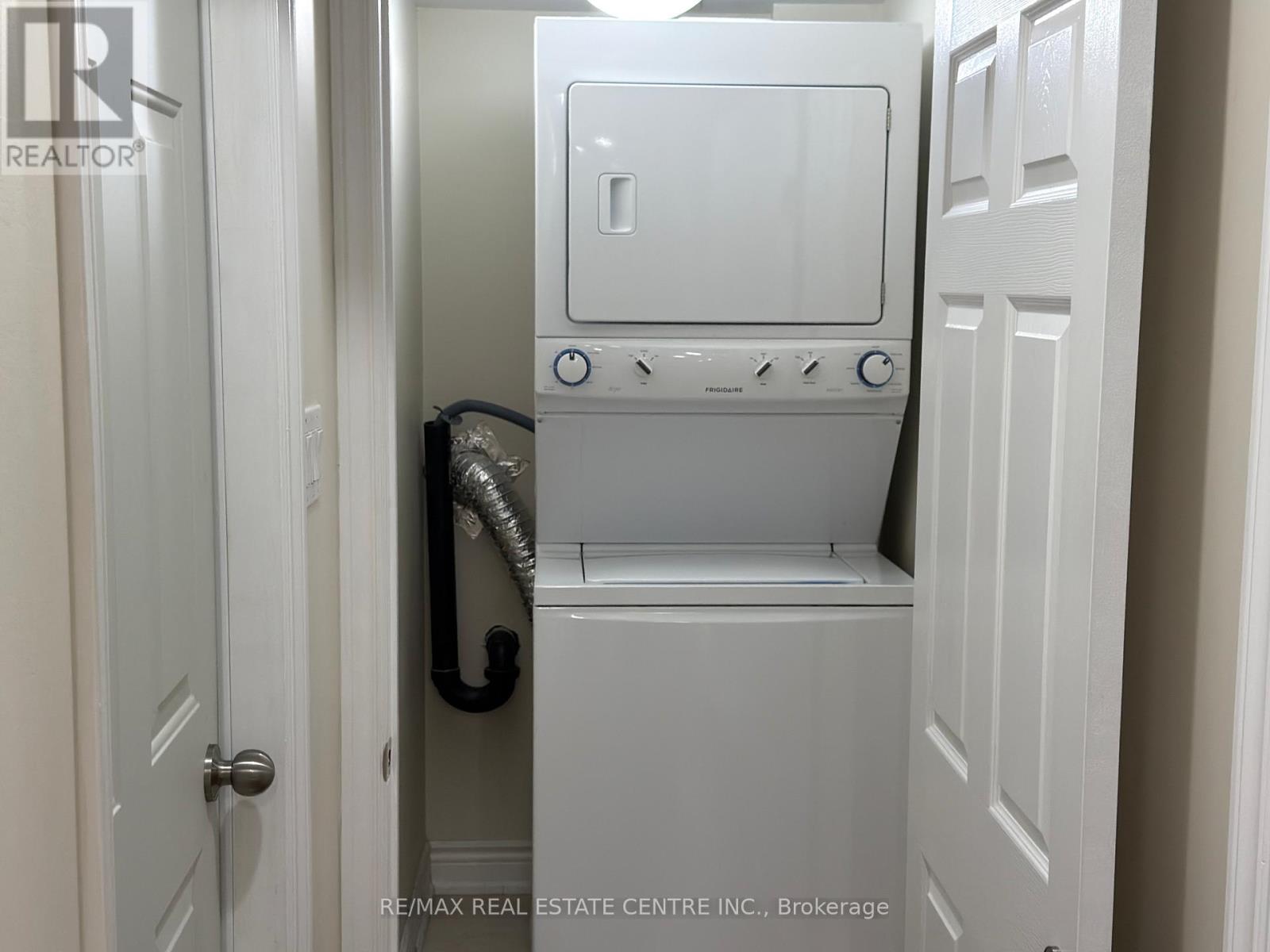 4325 Guildwood Way, Mississauga, Ontario  L5R 0A7 - Photo 11 - W12943436