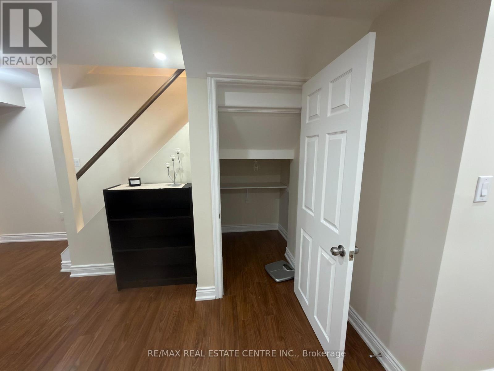 4325 Guildwood Way, Mississauga, Ontario  L5R 0A7 - Photo 14 - W12943436