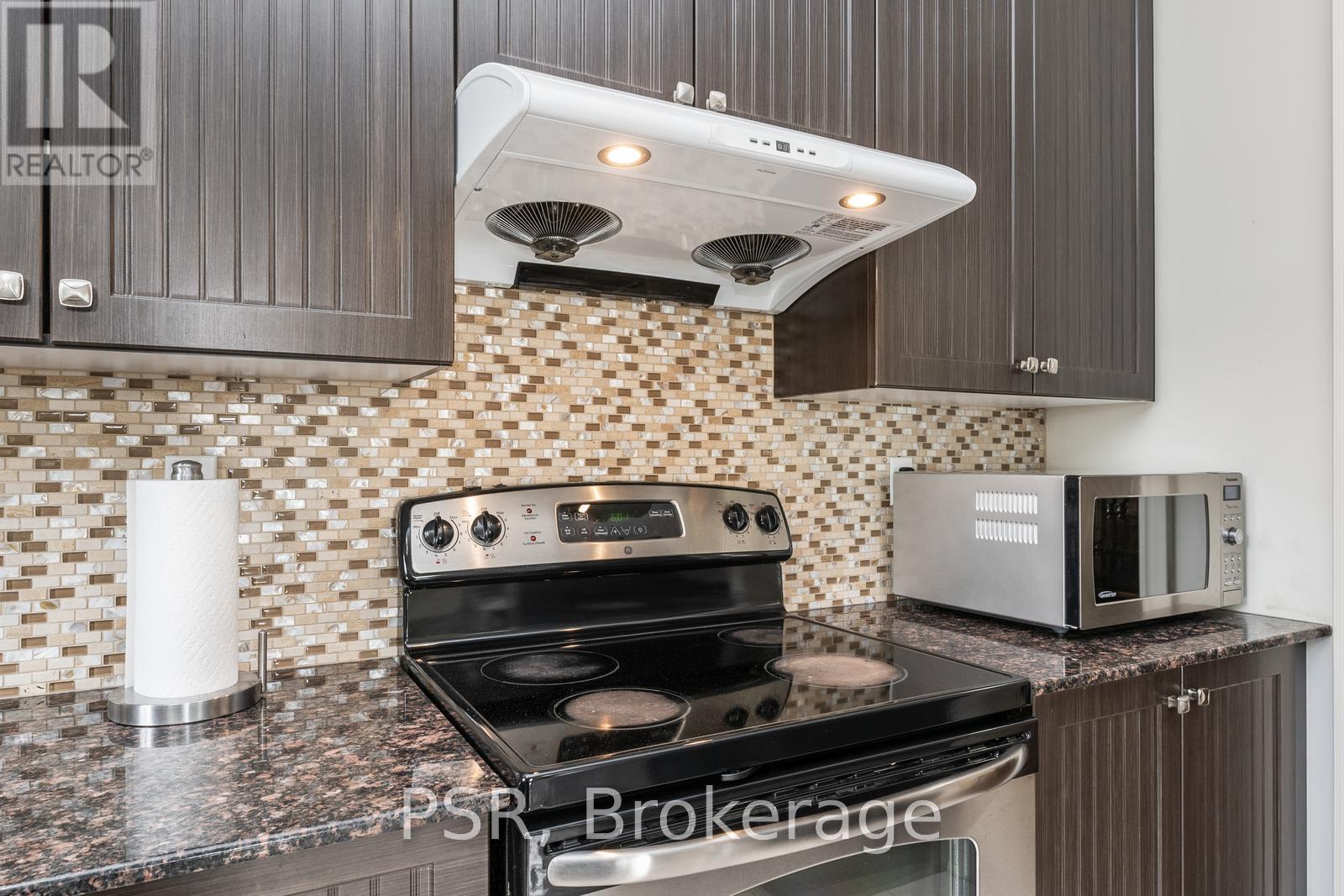 12 Danfield Court, Brampton, Ontario  L6Y 2X9 - Photo 11 - W12943458