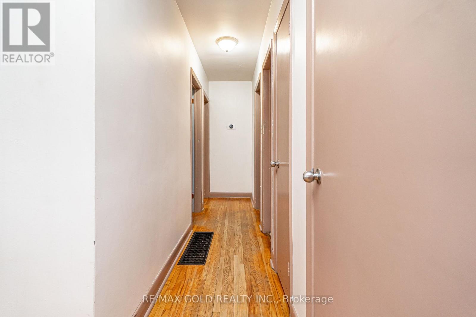 521 Sandbrook Road, Oakville, Ontario  L6L 4M6 - Photo 19 - W12943562