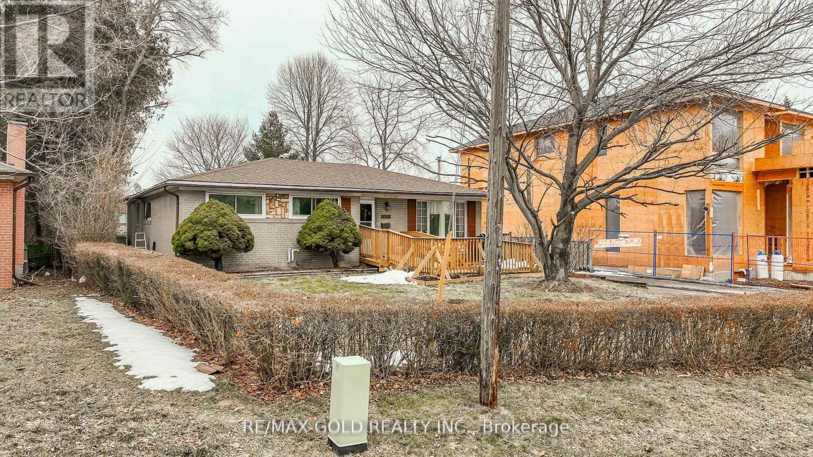 521 Sandbrook Road, Oakville, Ontario  L6L 4M6 - Photo 41 - W12943562