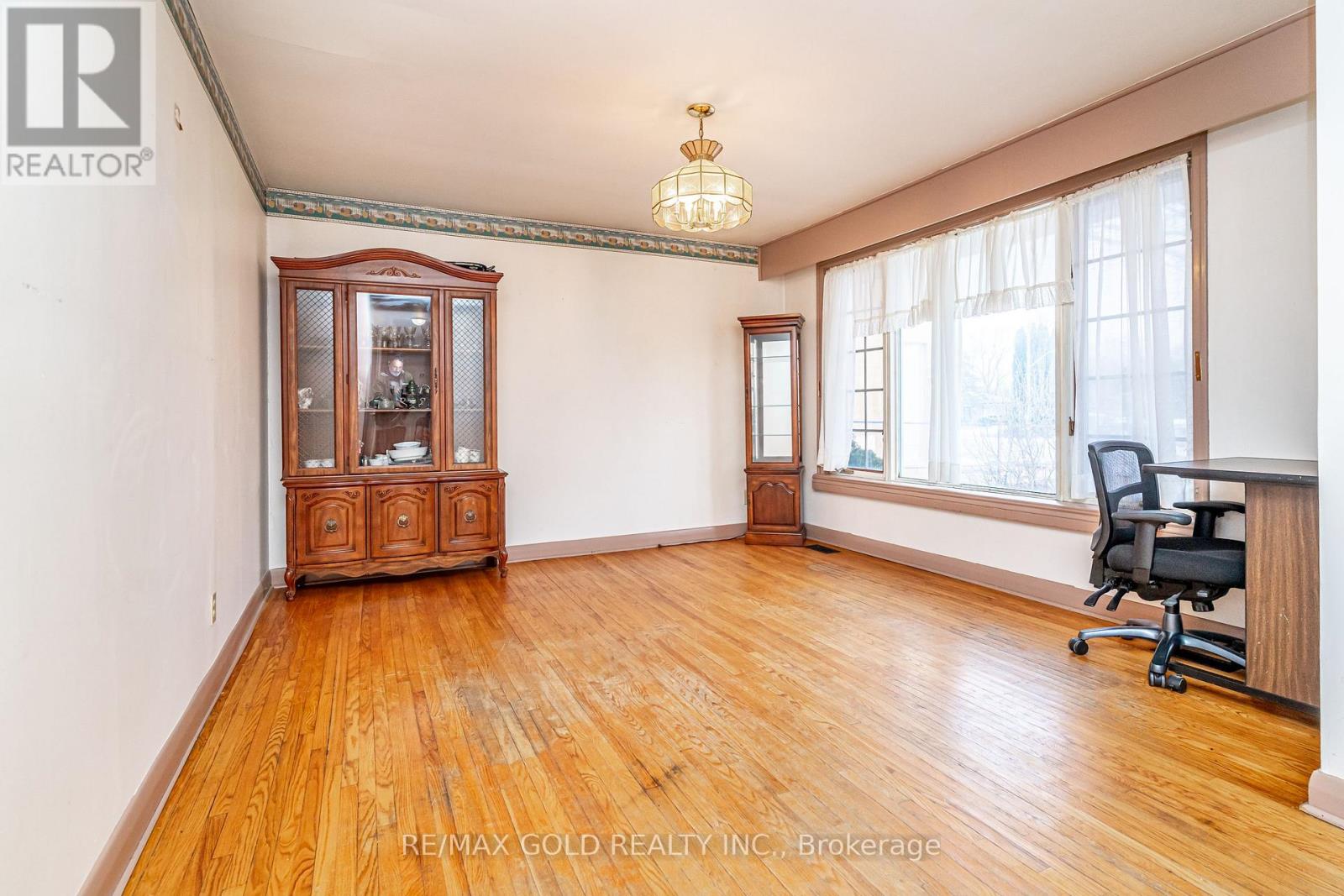 521 Sandbrook Road, Oakville, Ontario  L6L 4M6 - Photo 7 - W12943562