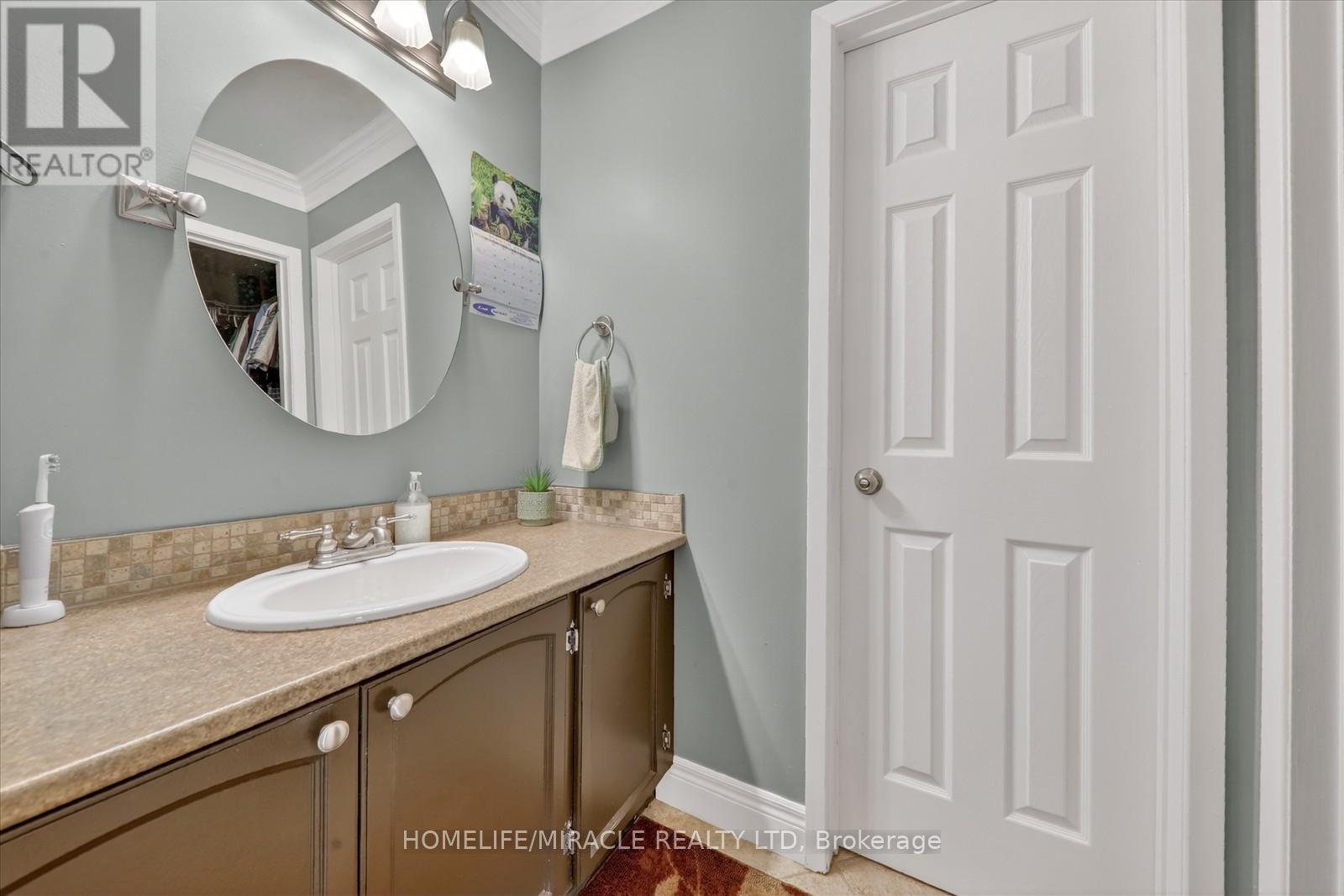 113 Fanshawe Drive, Brampton, Ontario  L6Z 1A8 - Photo 26 - W12943568