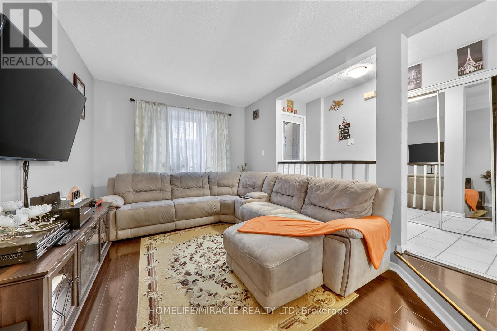 113 Fanshawe Drive, Brampton, Ontario  L6Z 1A8 - Photo 8 - W12943568