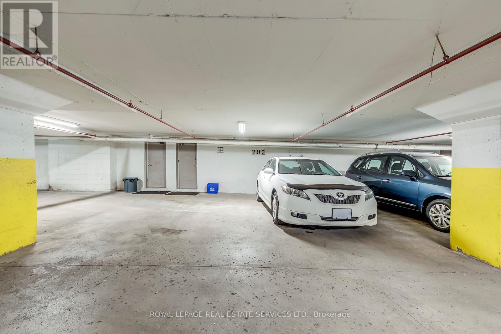 202 - 1055 Shawnmarr Road, Mississauga, Ontario  L5H 3V2 - Photo 37 - W12943570