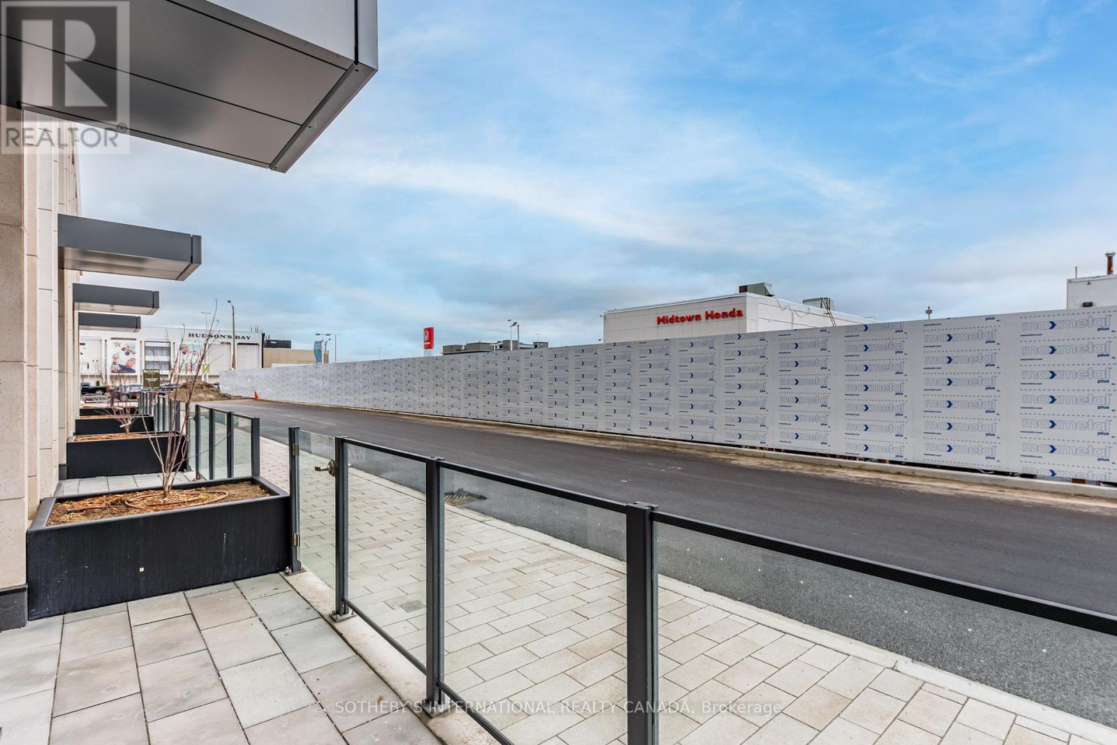 Th104 - 5 York Garden Way, Toronto, Ontario  M6A 2V1 - Photo 19 - W12943582