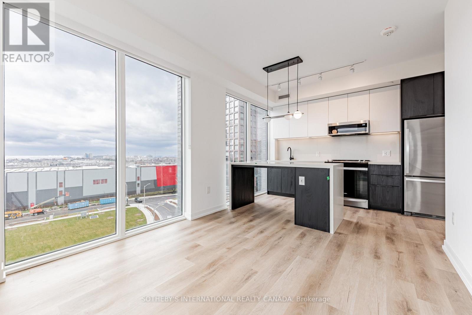 808 - 5 YORK GARDEN WAY, Toronto, Ontario