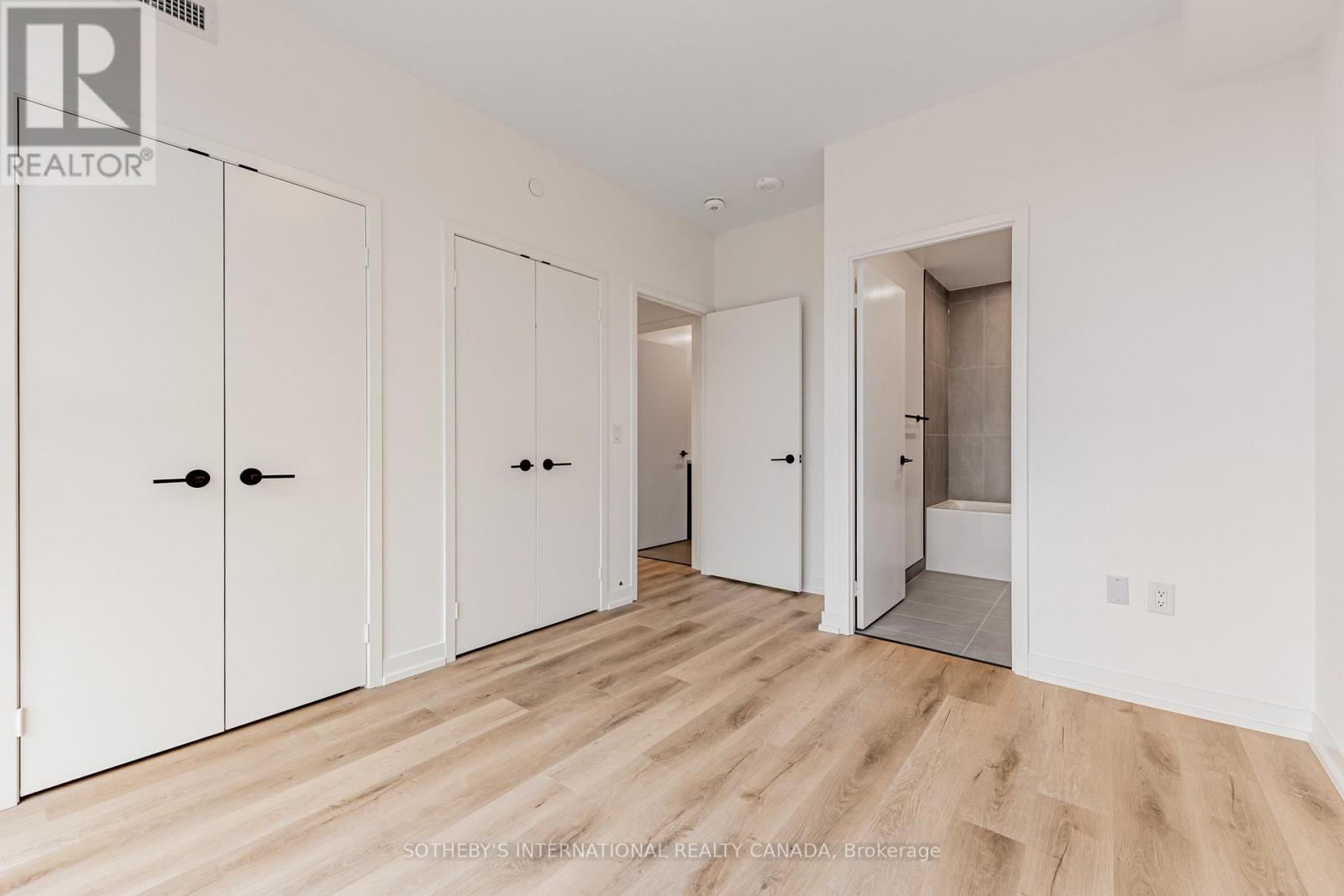 808 - 5 York Garden Way, Toronto, Ontario  M6A 2V1 - Photo 13 - W12943626