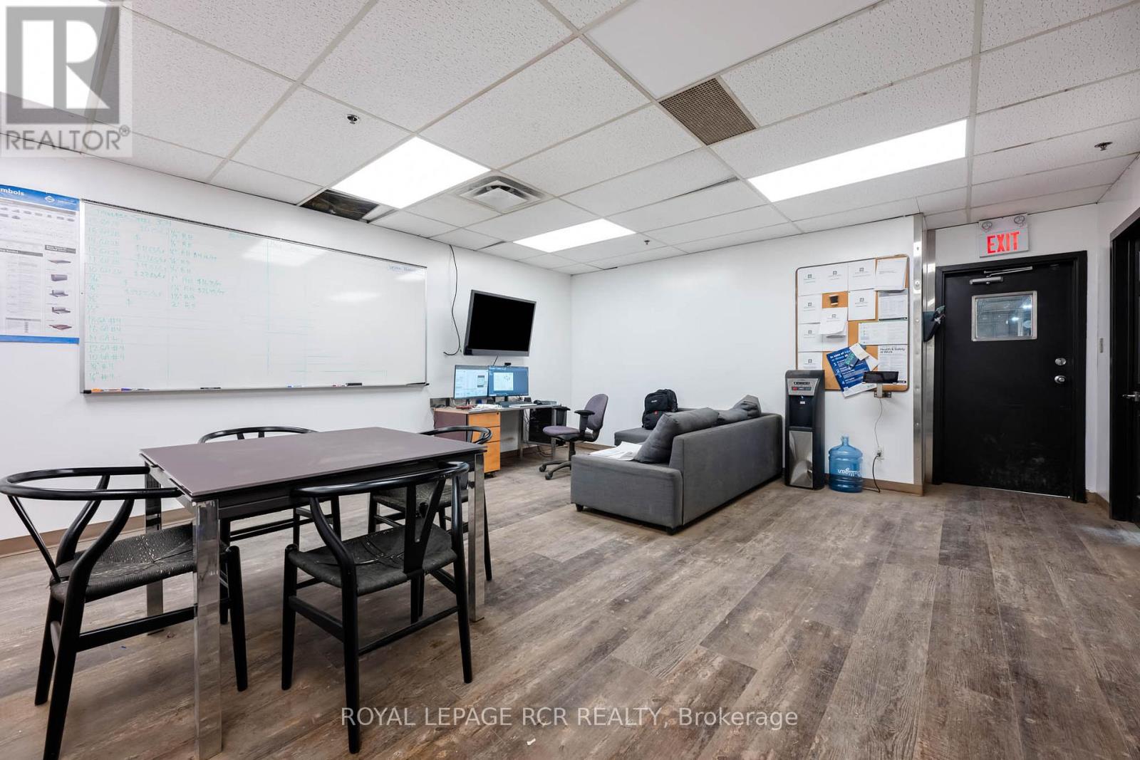 2b - 10 Centennial Road, Orangeville, Ontario  L9W 1P8 - Photo 14 - W12943636