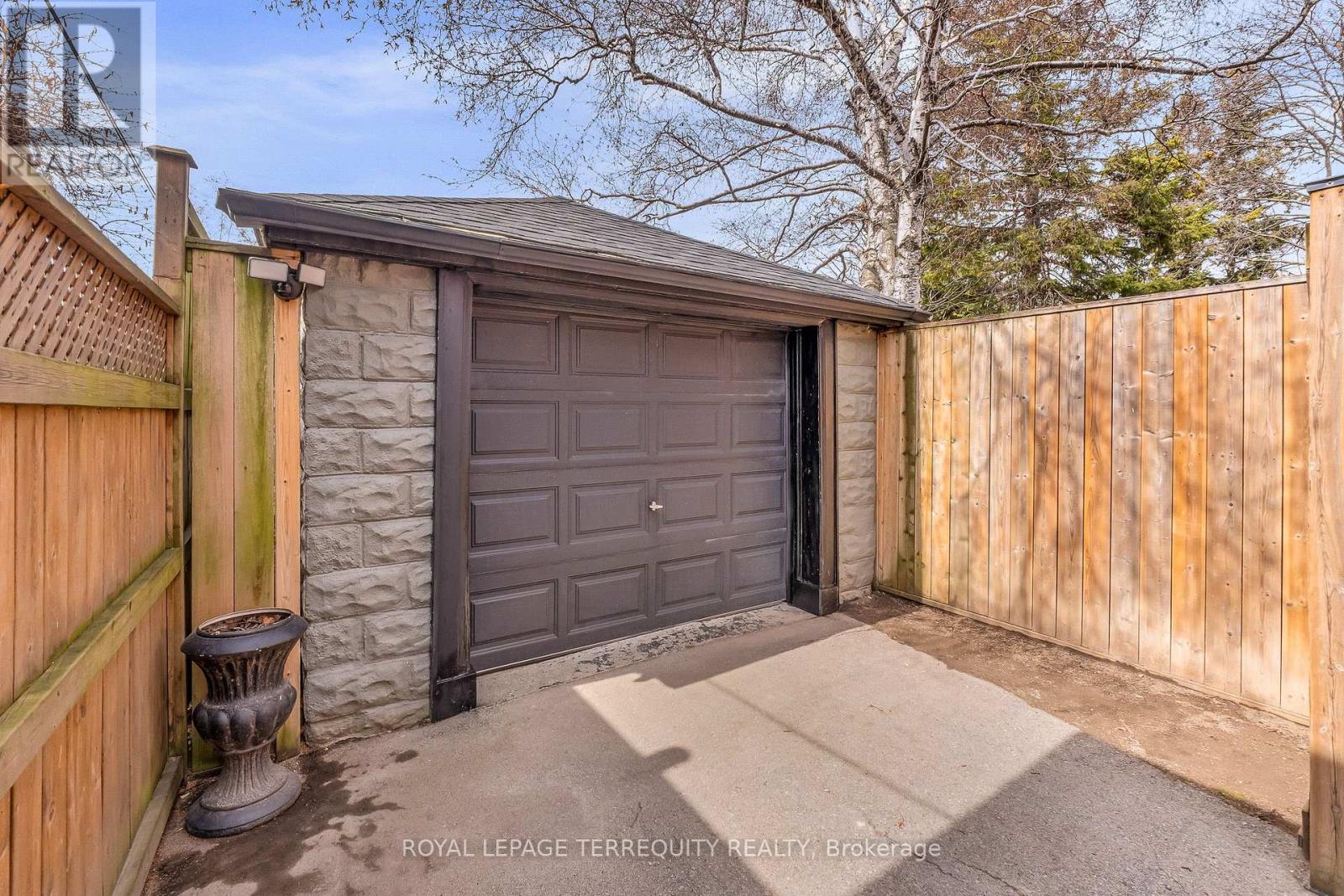 14 Eighth Street, Toronto, Ontario  M8V 3C3 - Photo 28 - W12943650