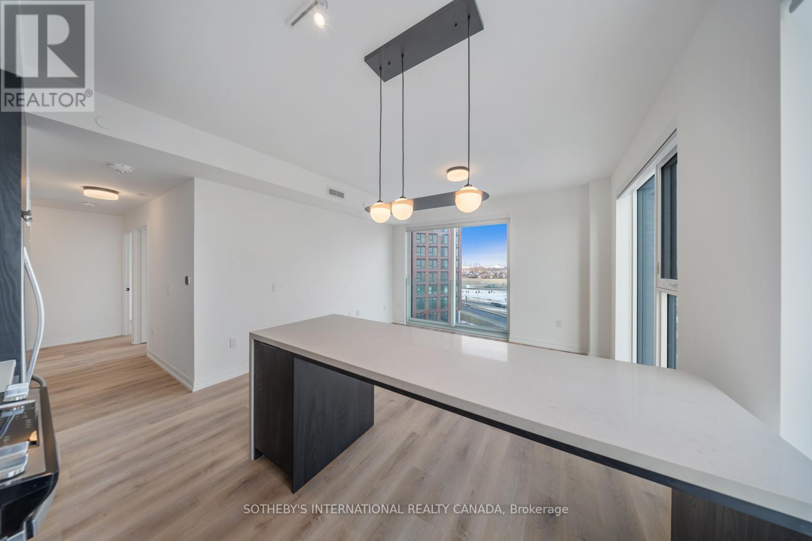 502 - 5 York Garden Way, Toronto, Ontario  M6A 2V1 - Photo 6 - W12943668