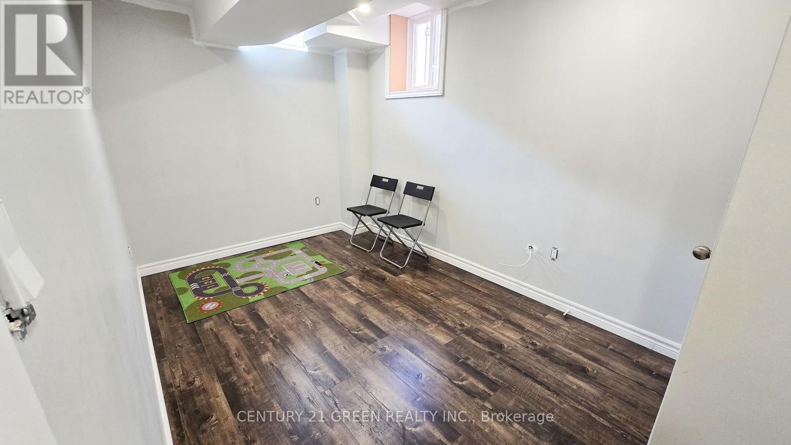 658 Coach Drive, Mississauga, Ontario  L5R 0C5 - Photo 5 - W12943678