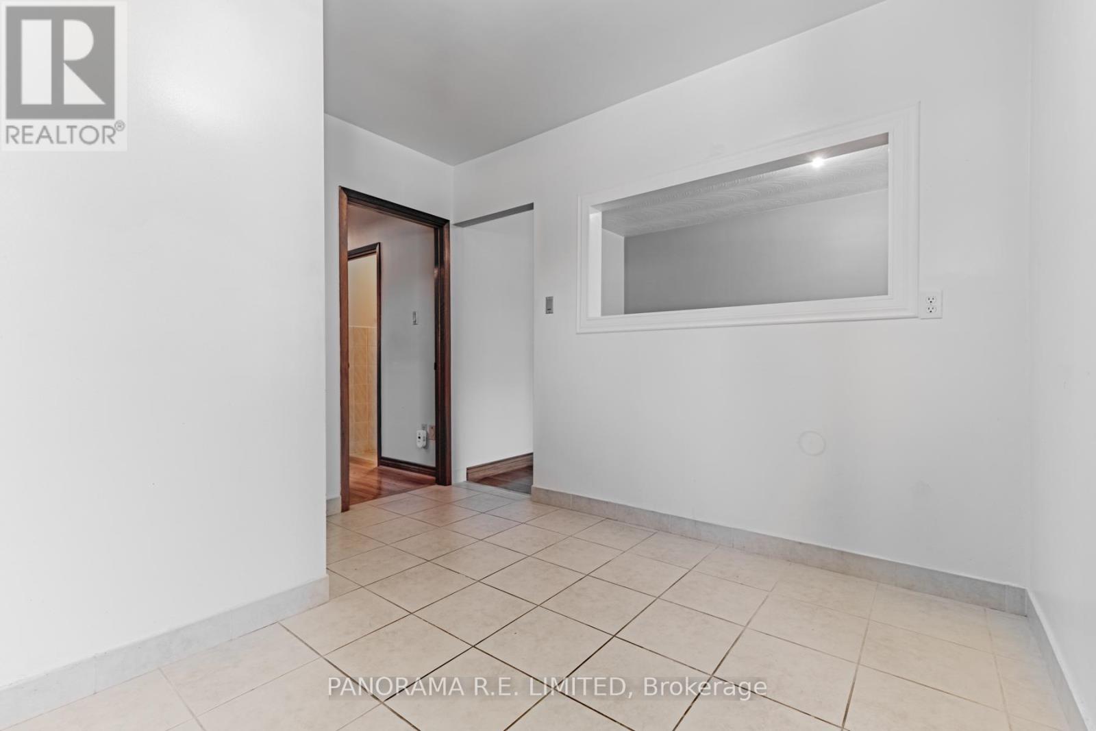 53 Vanguard Drive, Toronto (Islington-City Centre West), Ontario  M9B 5E8 - Photo 10 - W12943698