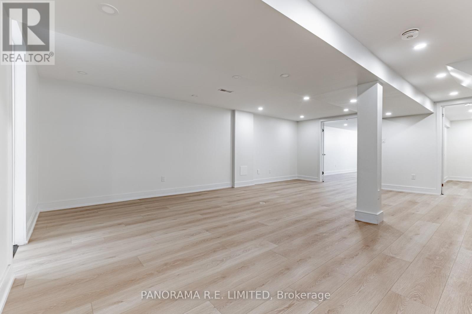 53 Vanguard Drive, Toronto (Islington-City Centre West), Ontario  M9B 5E8 - Photo 24 - W12943698