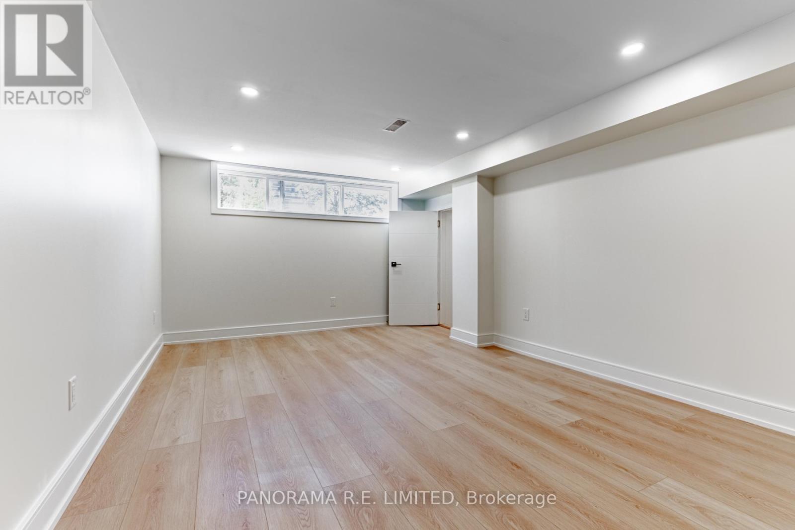 53 Vanguard Drive, Toronto (Islington-City Centre West), Ontario  M9B 5E8 - Photo 27 - W12943698