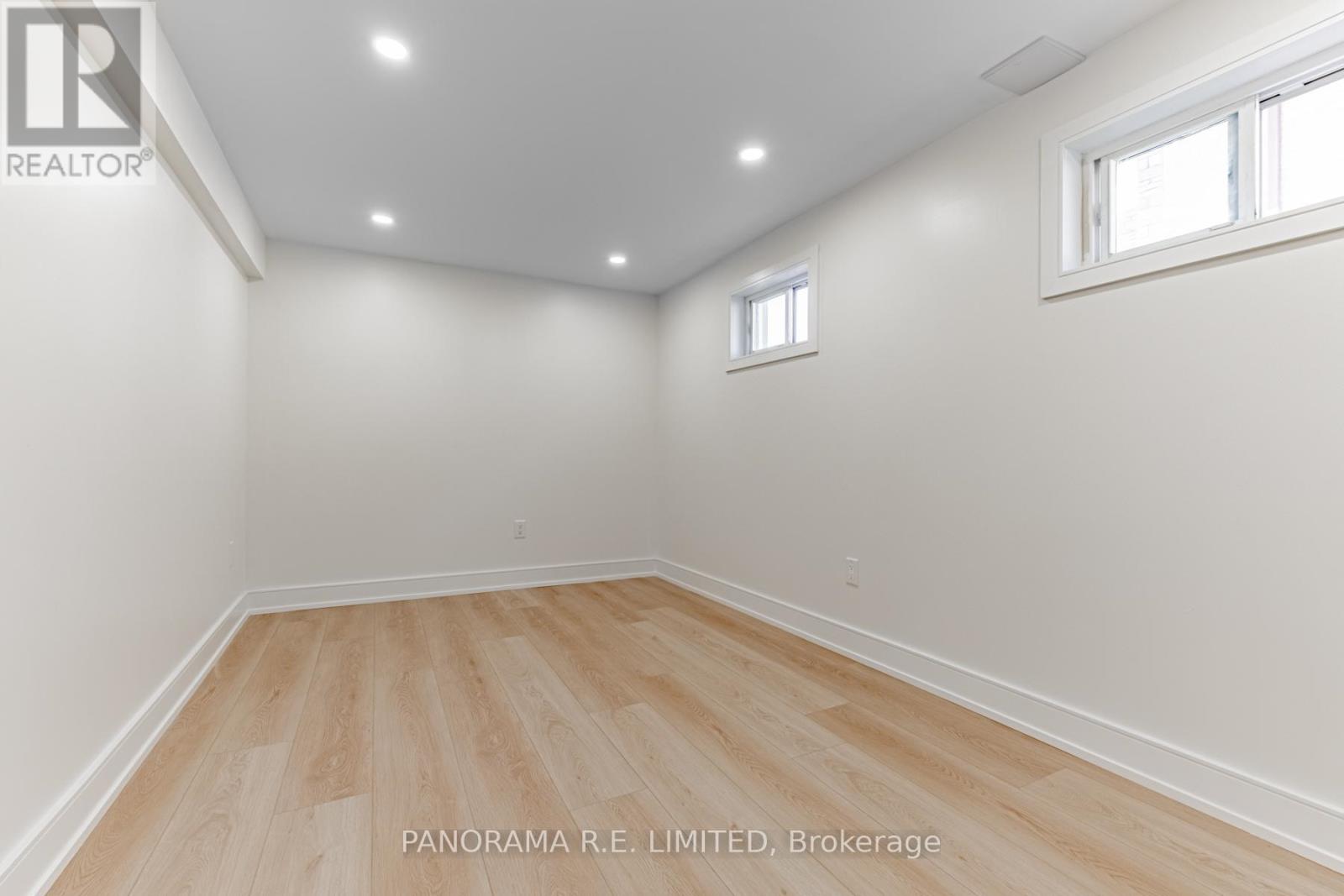 53 Vanguard Drive, Toronto (Islington-City Centre West), Ontario  M9B 5E8 - Photo 29 - W12943698