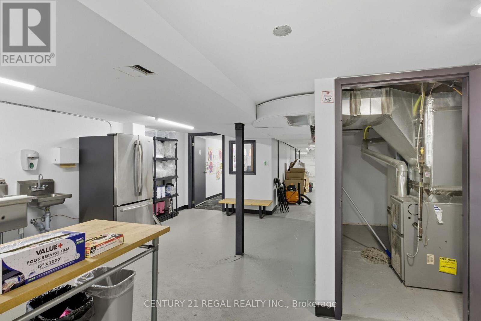 1700 St Clair Avenue W, Toronto, Ontario  M6N 1J1 - Photo 17 - W12943714