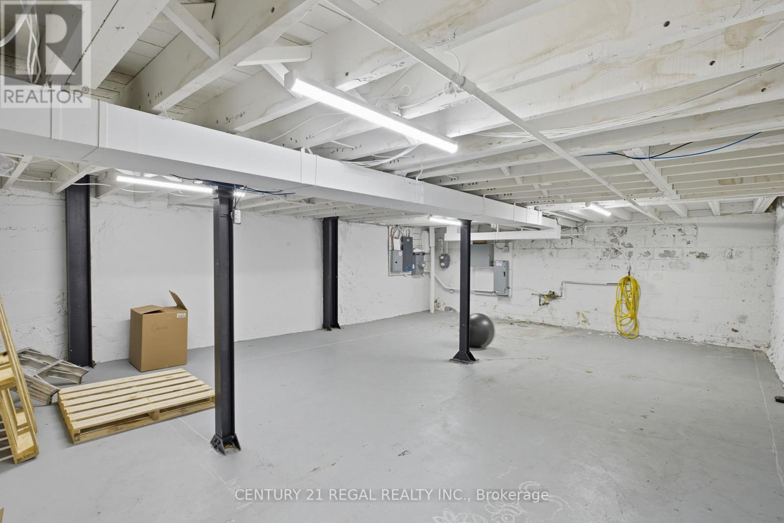 1700 St Clair Avenue W, Toronto, Ontario  M6N 1J1 - Photo 22 - W12943714