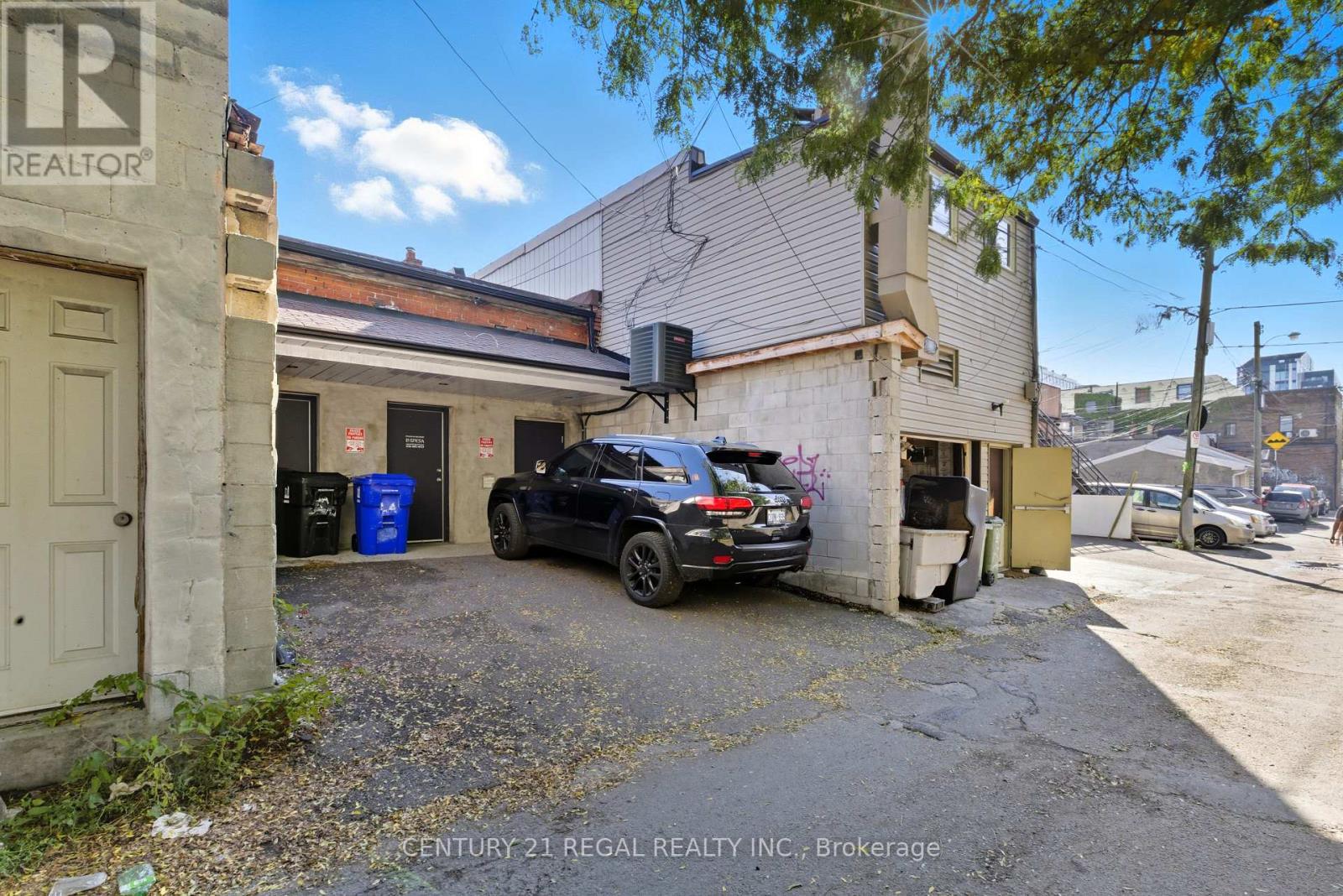 1700 St Clair Avenue W, Toronto, Ontario  M6N 1J1 - Photo 24 - W12943714