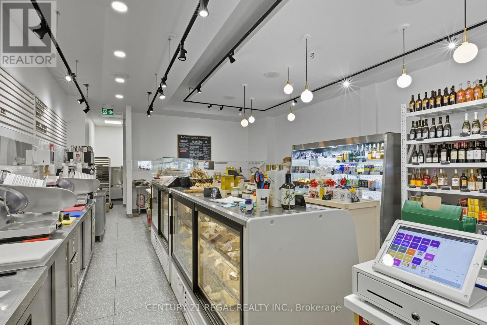 1700 St Clair Avenue W, Toronto, Ontario  M6N 1J1 - Photo 9 - W12943714