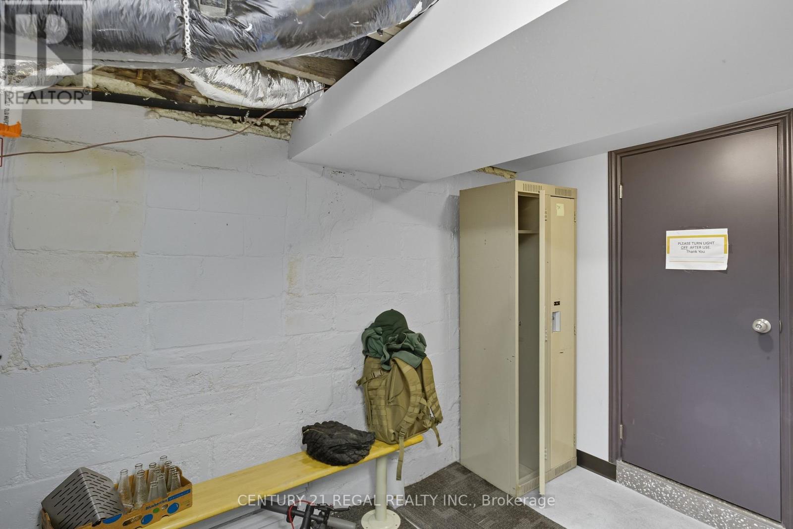 1700 St Clair Avenue W, Toronto, Ontario  M6N 1J1 - Photo 17 - W12943790