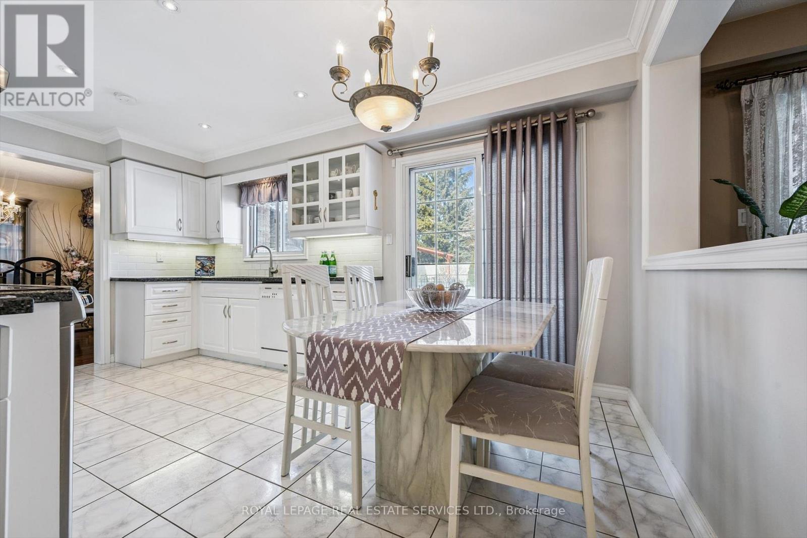 4085 Twine Crescent, Mississauga, Ontario  L4Z 1E8 - Photo 10 - W12943804