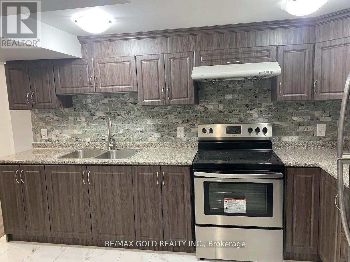 3 Stedford Crescent, Brampton, Ontario  L7A 4P6 - Photo 5 - W12943828