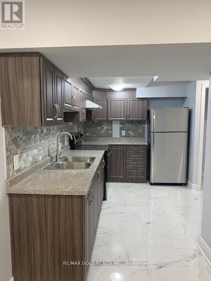 3 Stedford Crescent, Brampton, Ontario  L7A 4P6 - Photo 6 - W12943828