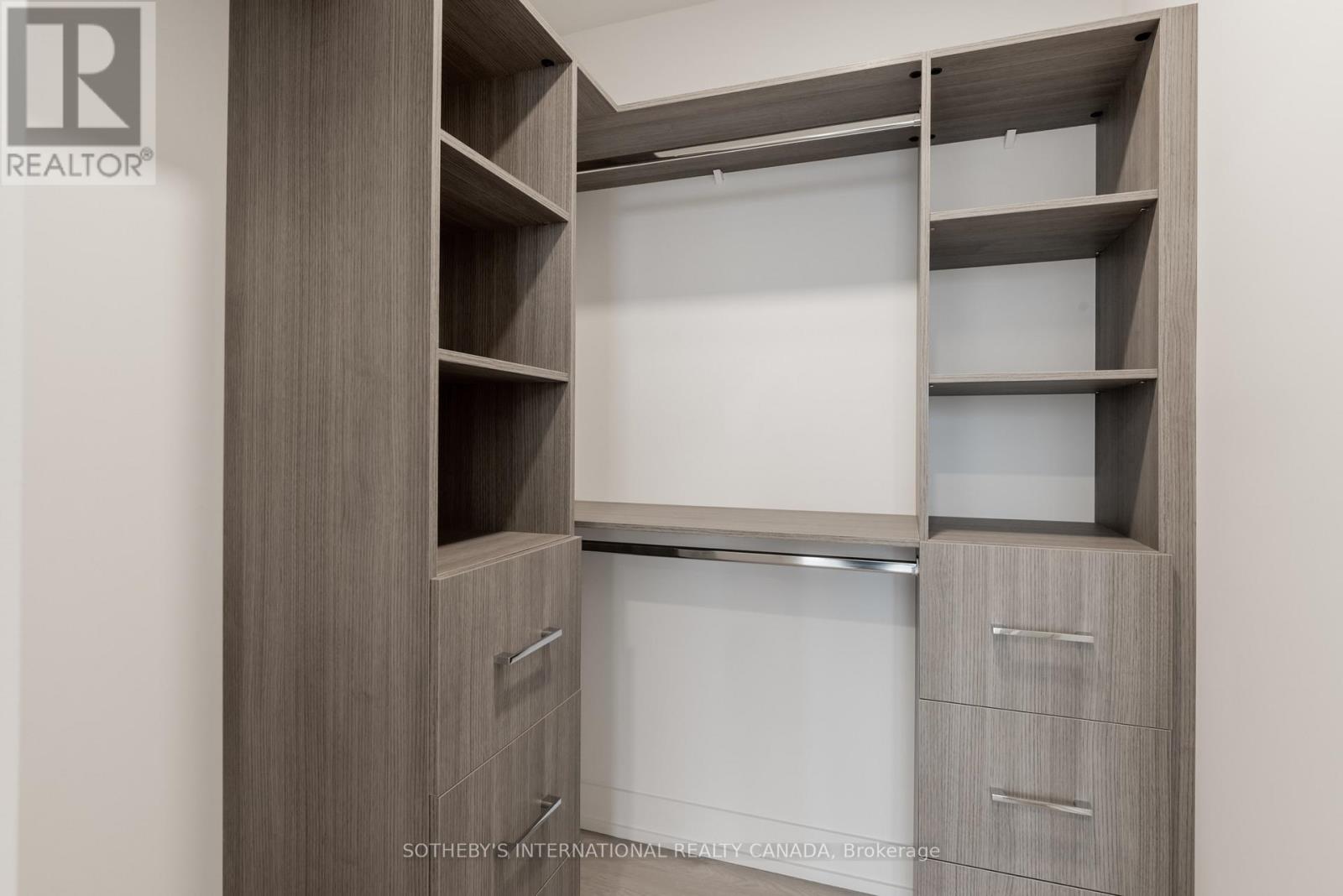 808 - 31 York Garden Way, Toronto, Ontario  M6A 2V1 - Photo 11 - W12943830