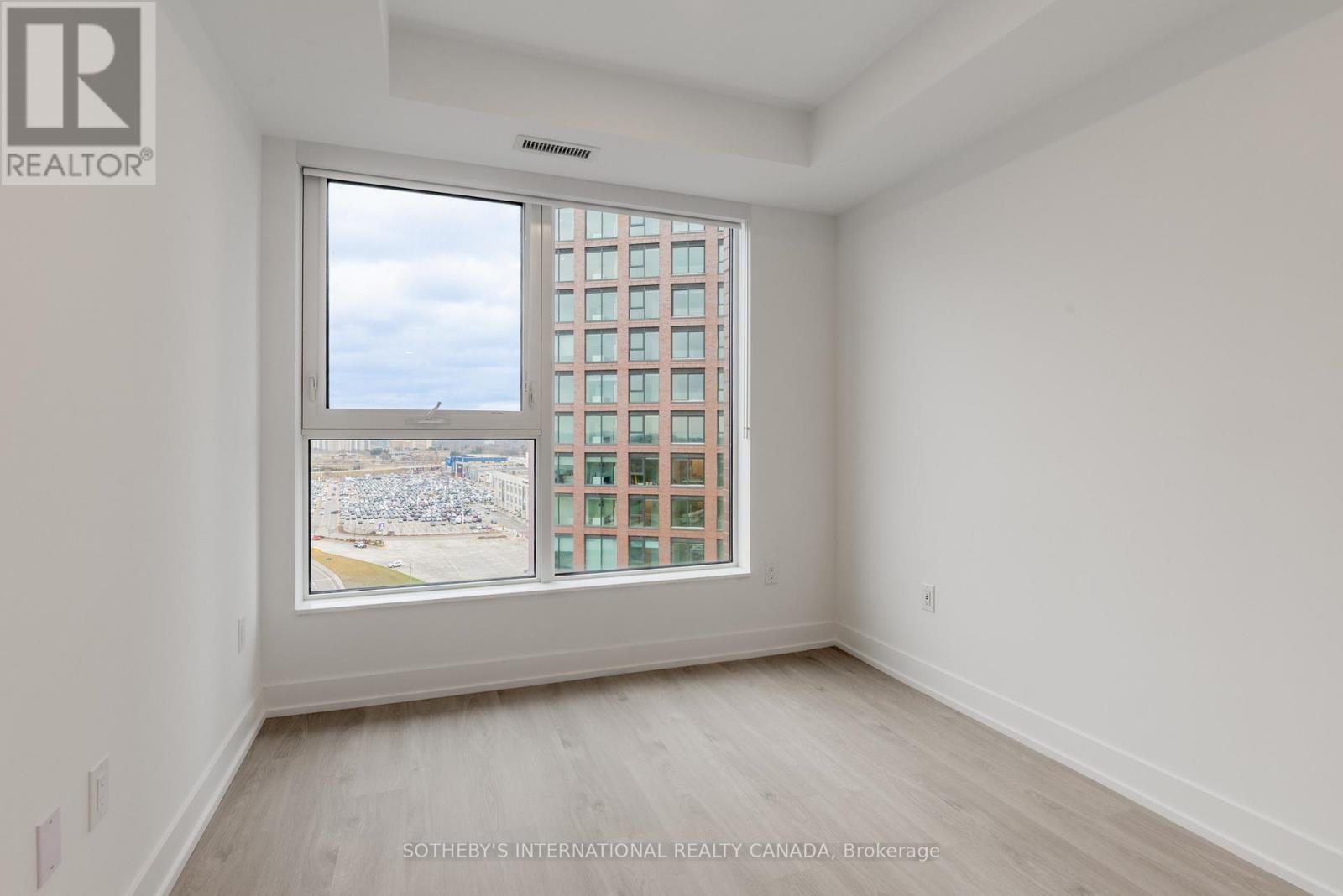 808 - 31 York Garden Way, Toronto, Ontario  M6A 2V1 - Photo 14 - W12943830