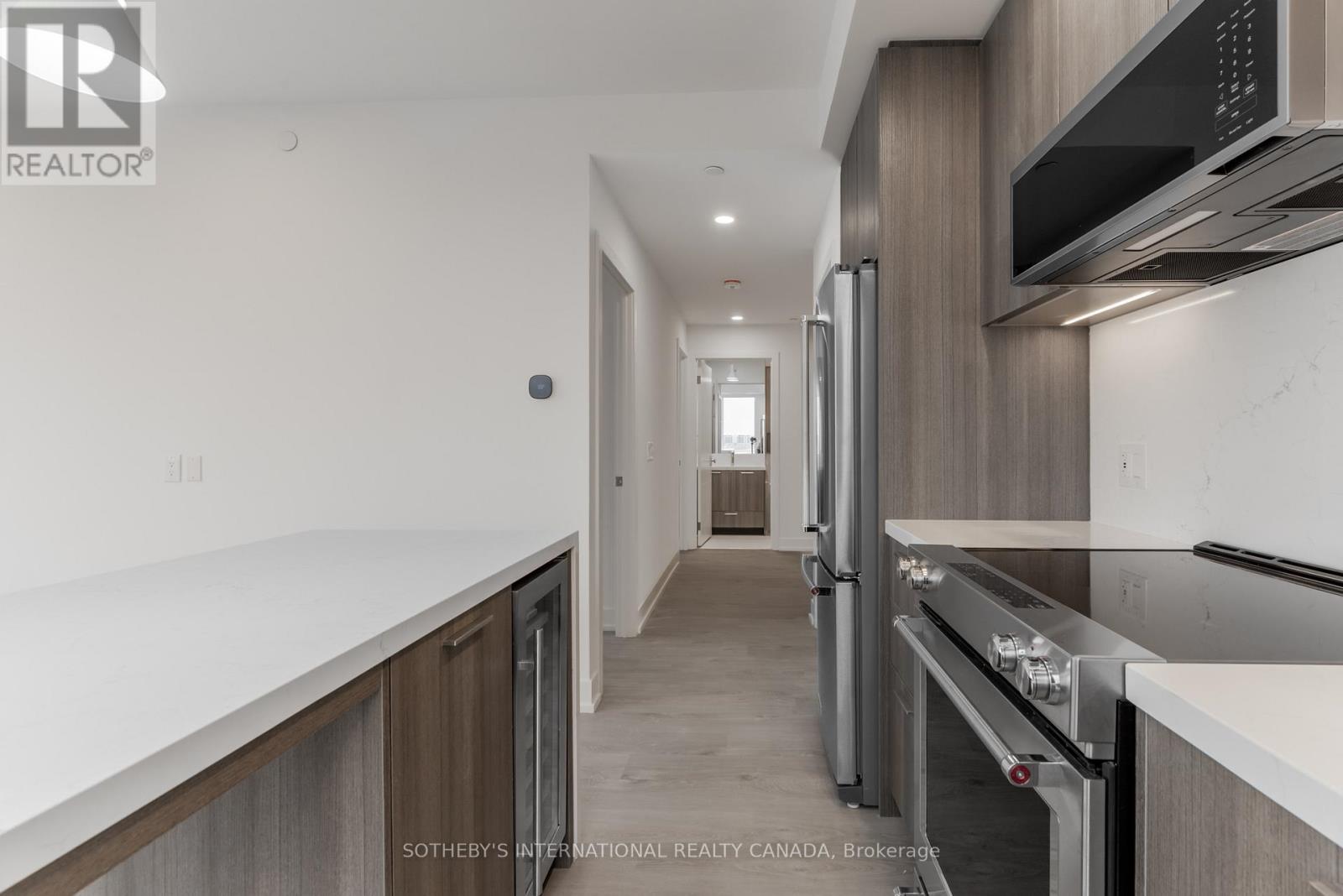 808 - 31 York Garden Way, Toronto, Ontario  M6A 2V1 - Photo 6 - W12943830