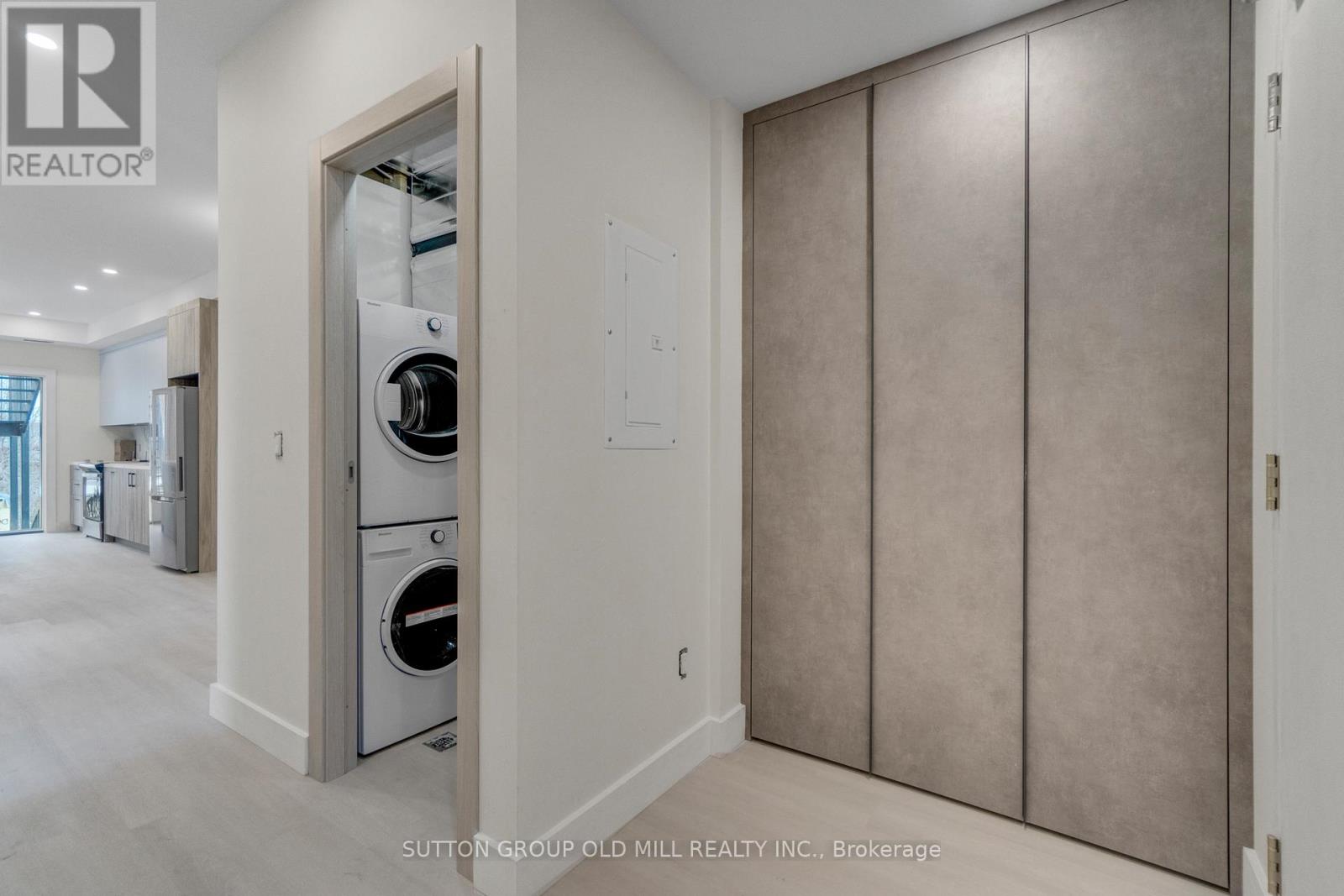 03 - 625 Harvie Avenue, Toronto, Ontario  M6E 4M4 - Photo 4 - W12943832