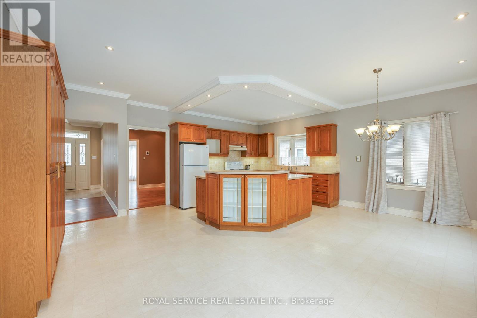 58 Brimwood Court, Pickering, Ontario  L1V 6L1 - Photo 10 - E12943176