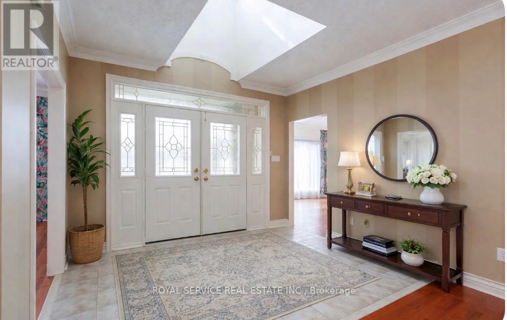 58 Brimwood Court, Pickering, Ontario  L1V 6L1 - Photo 4 - E12943176