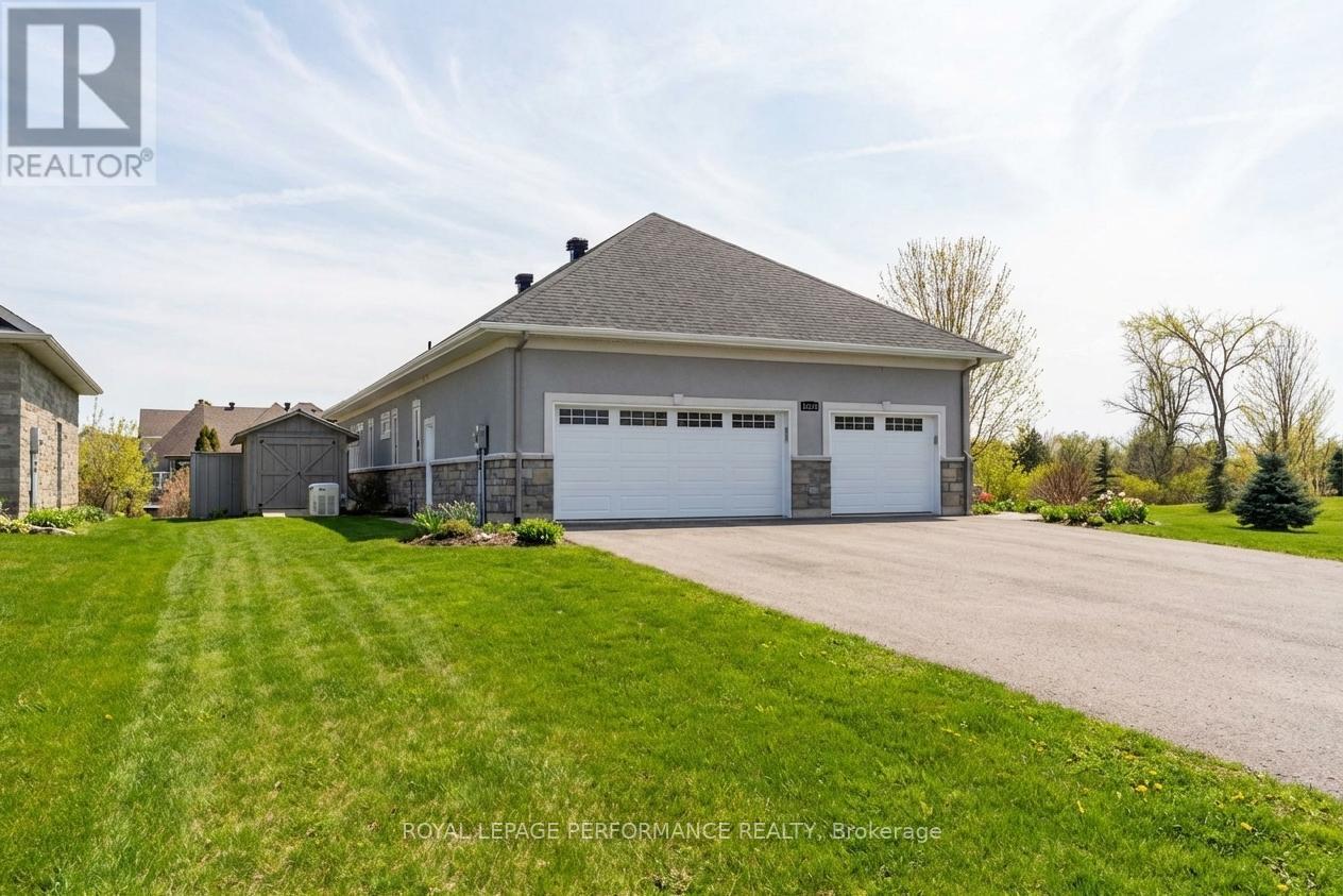 18132 St. Laurent Boulevard, South Glengarry, Ontario  K6H 0G7 - Photo 3 - X12697128