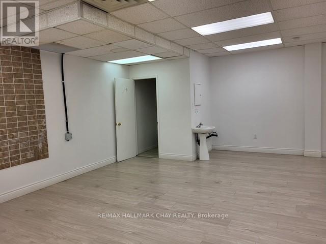 9 - 187 Highland Street, Dysart Et Al, Ontario  K0M 1S0 - Photo 4 - X12943336