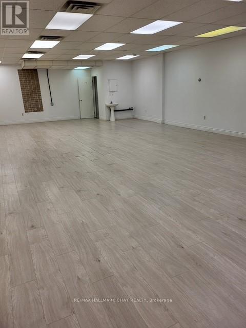 9 - 187 Highland Street, Dysart Et Al, Ontario  K0M 1S0 - Photo 5 - X12943336