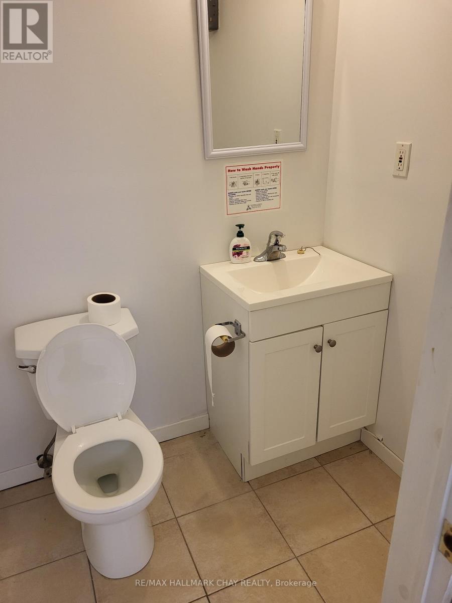 9 - 187 Highland Street, Dysart Et Al, Ontario  K0M 1S0 - Photo 6 - X12943336