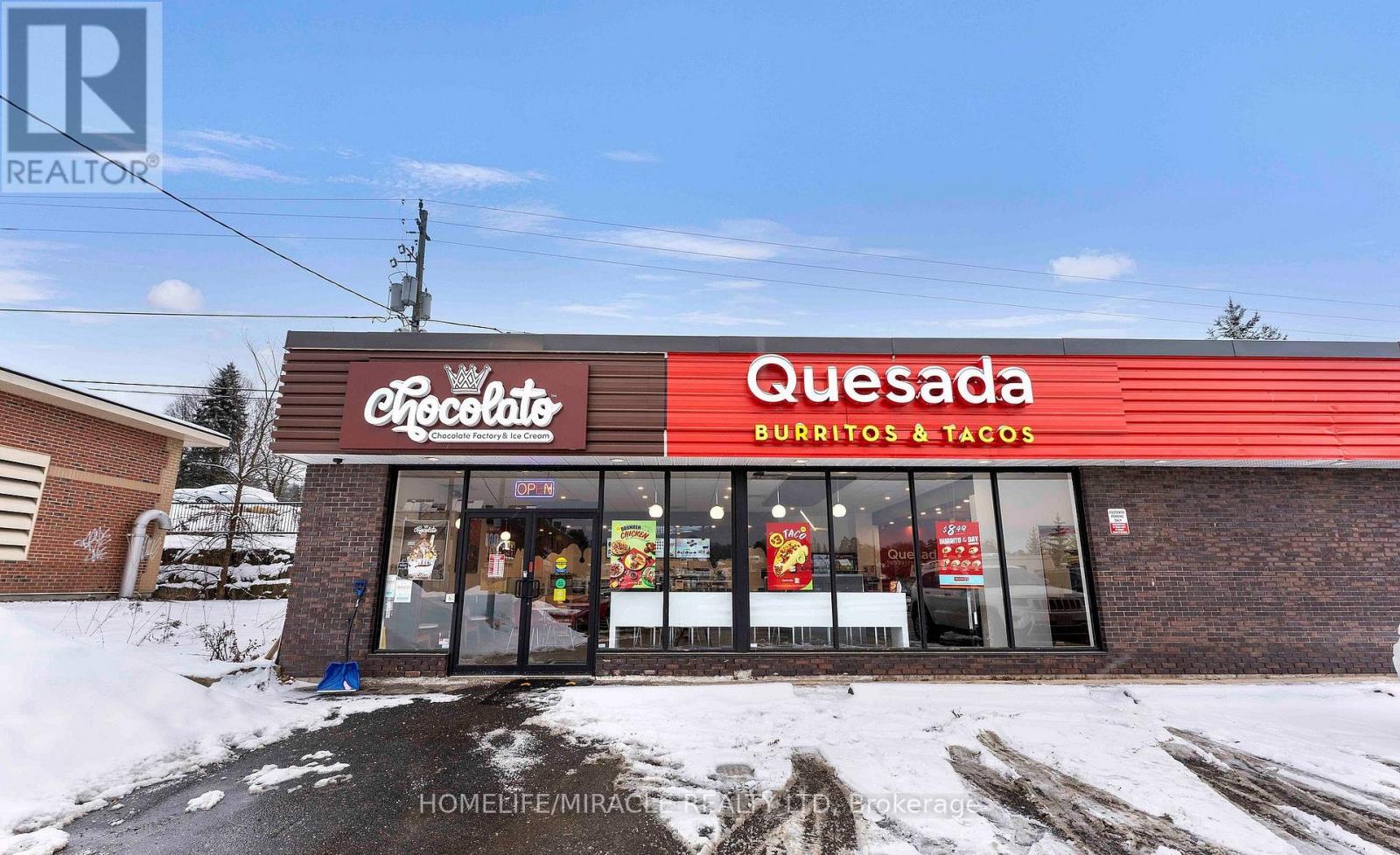 99 MAIN STREET E, Huntsville, Ontario