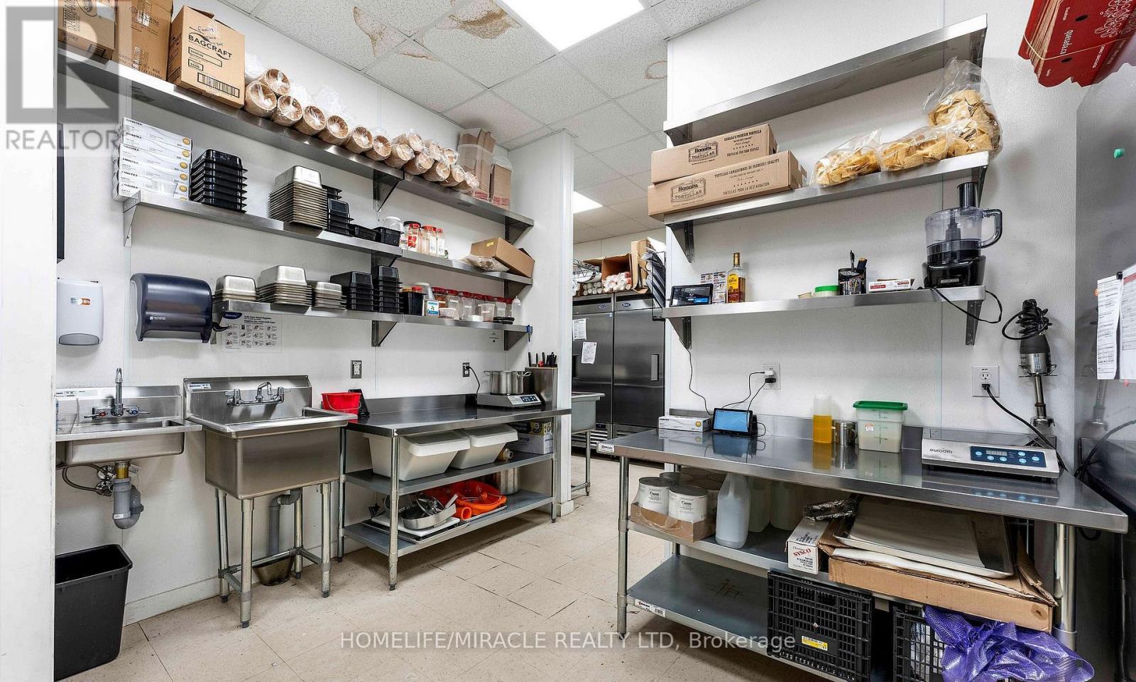 99 Main Street E, Huntsville (Chaffey), Ontario  P1H 1H1 - Photo 10 - X12943346