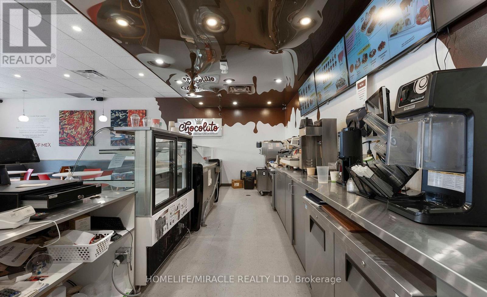 99 Main Street E, Huntsville (Chaffey), Ontario  P1H 1H1 - Photo 8 - X12943346