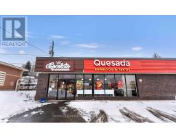 99 MAIN STREET E, Huntsville, Ontario