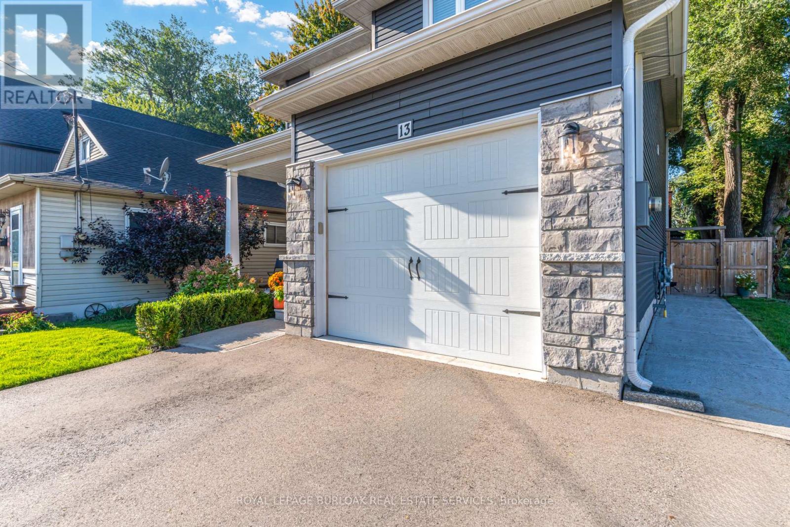 13 Clare Avenue, Hamilton, Ontario  L8H 7C9 - Photo 5 - X12943496