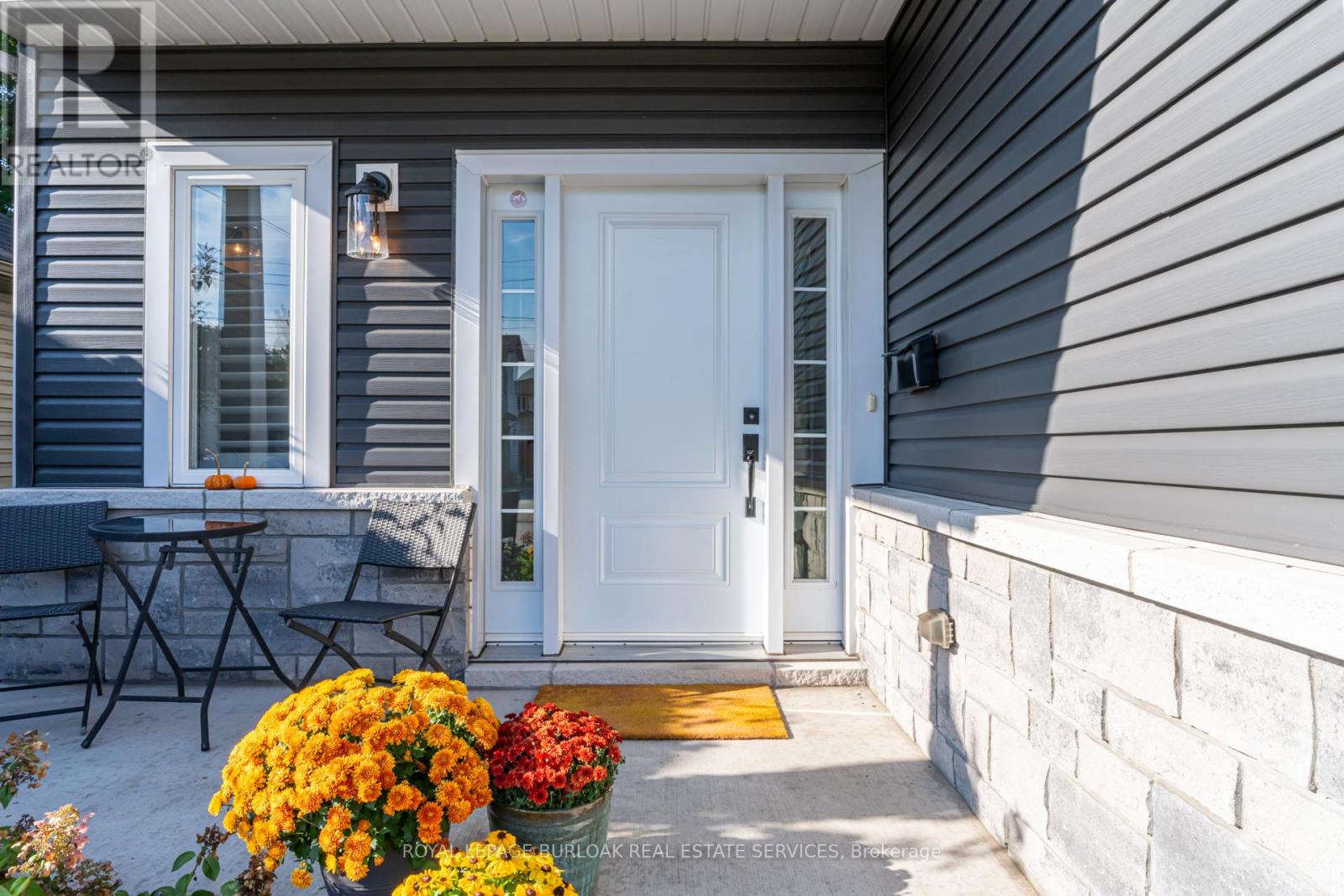 13 Clare Avenue, Hamilton, Ontario  L8H 7C9 - Photo 8 - X12943496