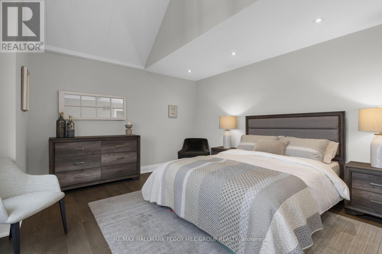 80 Links Trail, Georgian Bay, Ontario  L0K 1S0 - Photo 14 - X12943556