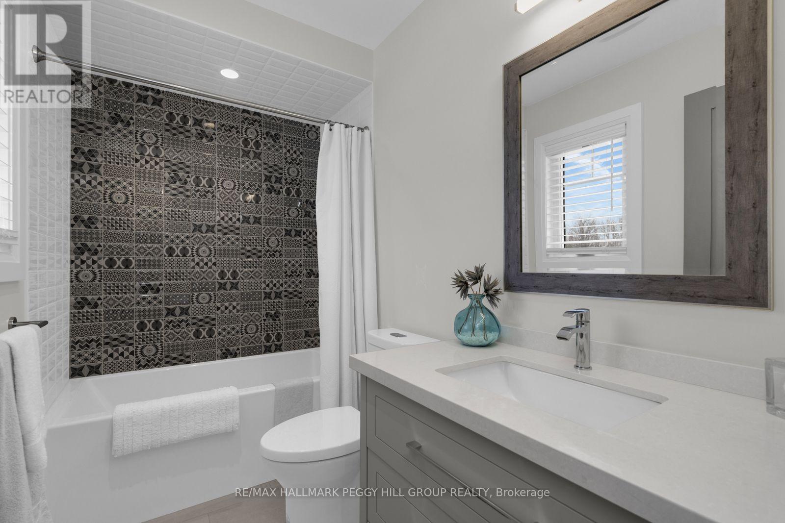 80 Links Trail, Georgian Bay, Ontario  L0K 1S0 - Photo 15 - X12943556